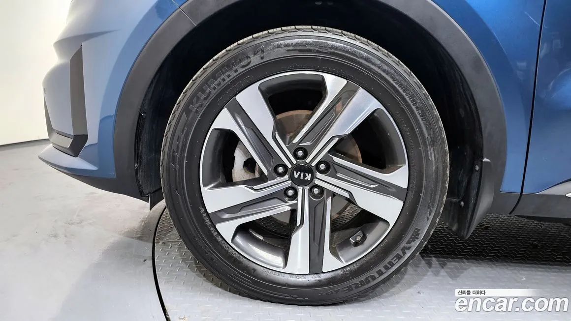 Kia Sorento — фото 6