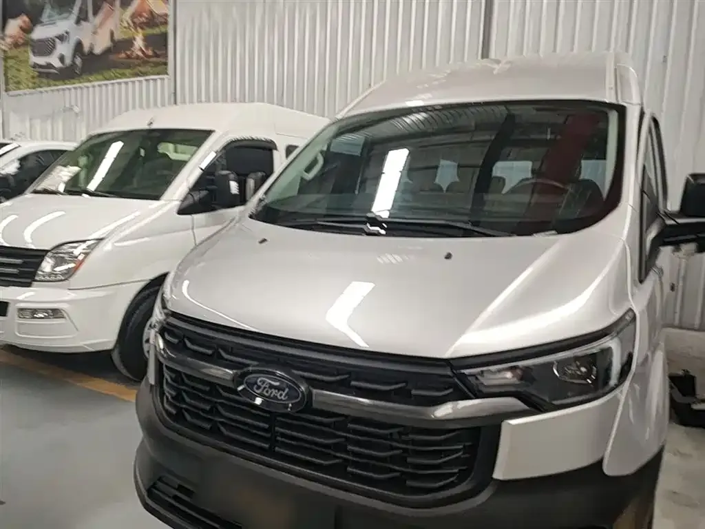 Ford Transit 2023 из CN, фото 3