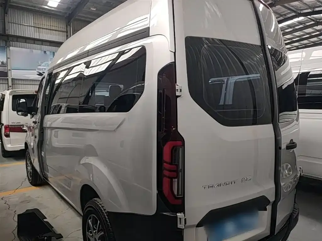 Ford Transit 2023 из CN, фото 7