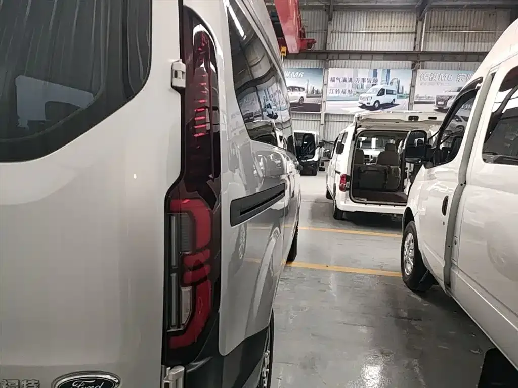 Ford Transit 2023 из CN, фото 5