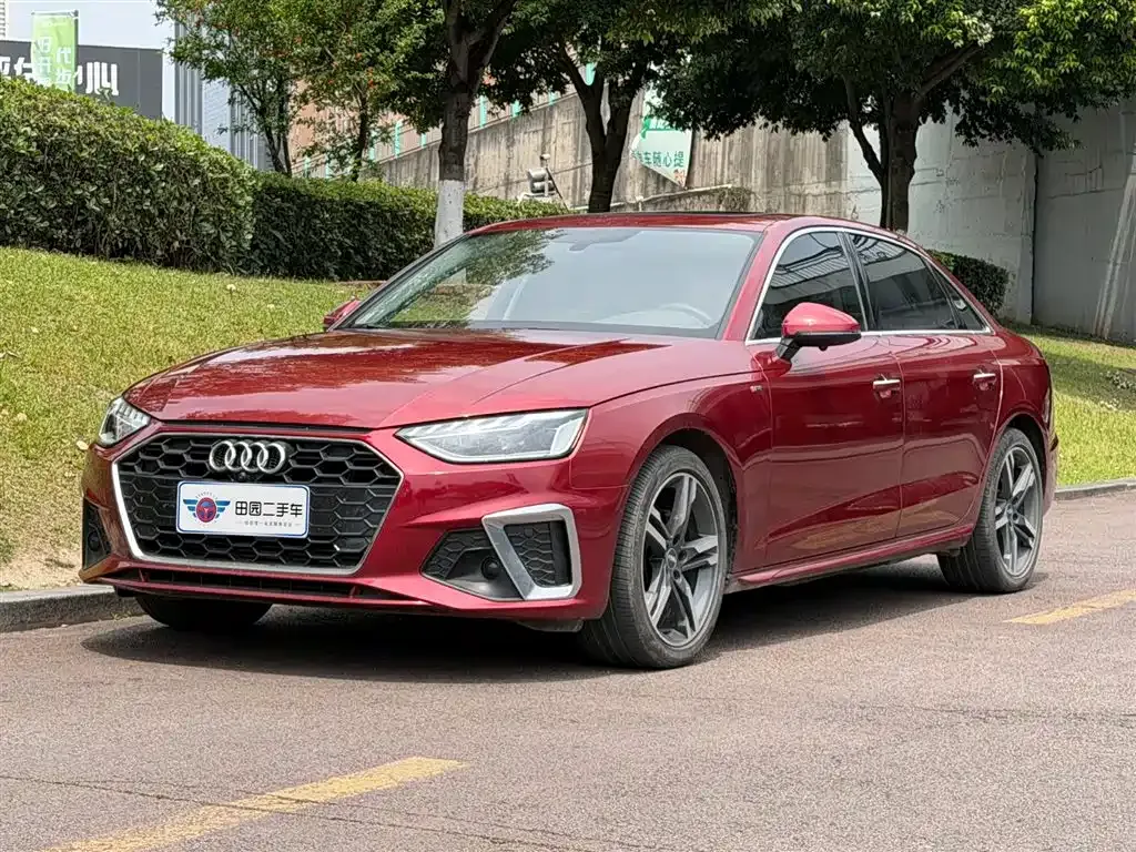 Audi A4L 2022 из CN, фото 1