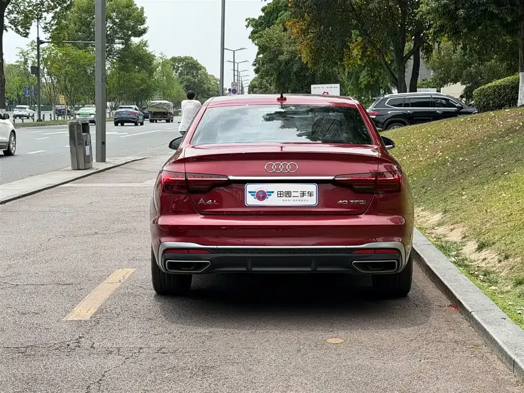 Audi A4L 2022 из CN, фото 7