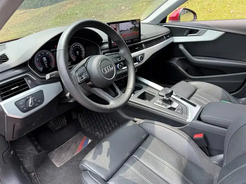 Audi A4L 2022 из CN, фото 9