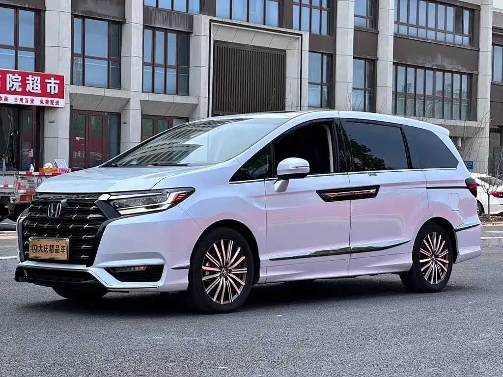Honda Elysion 2025 из CN, фото 1