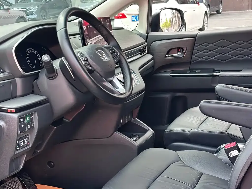 Honda Elysion 2025 из CN, фото 2