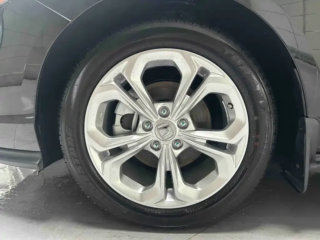 Honda Accord — фото 9