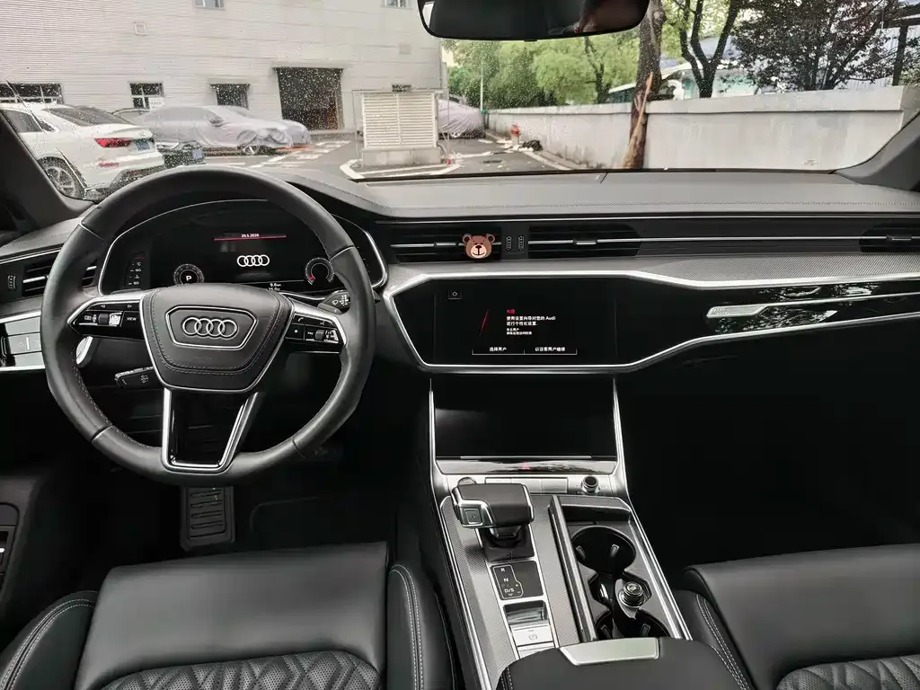 Audi A6L — фото 7