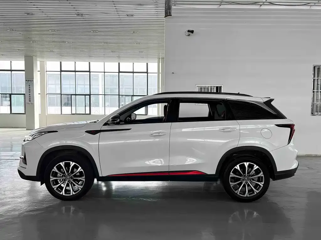 Changan CS75PLUS — фото 3