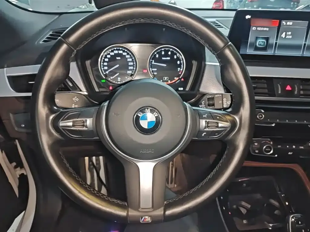 BMW X2 — фото 9