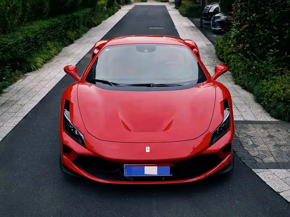 Ferrari F8 — фото 8
