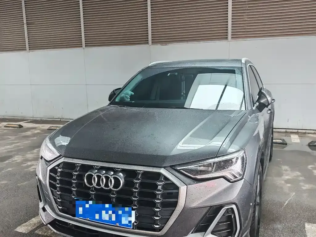 Audi Q3 2023 из CN, фото 1