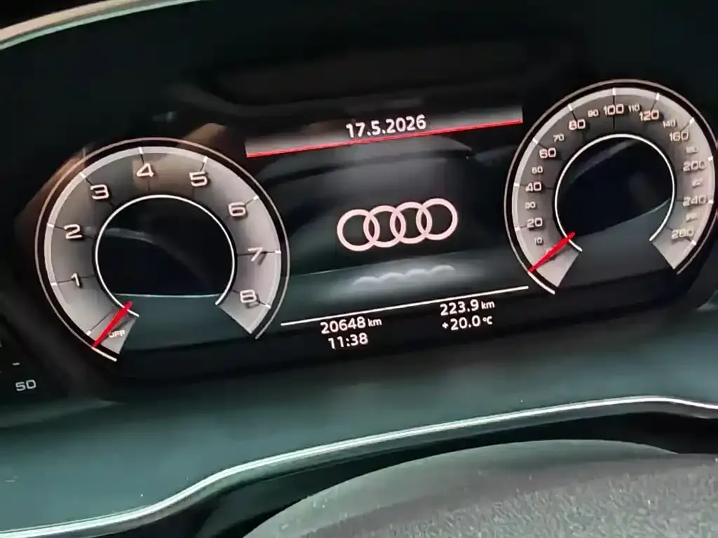 Audi Q3 2023 из CN, фото 2