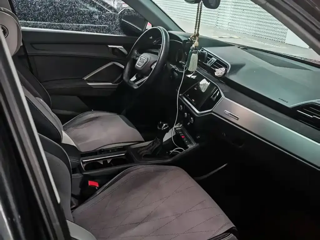 Audi Q3 2023 из CN, фото 3