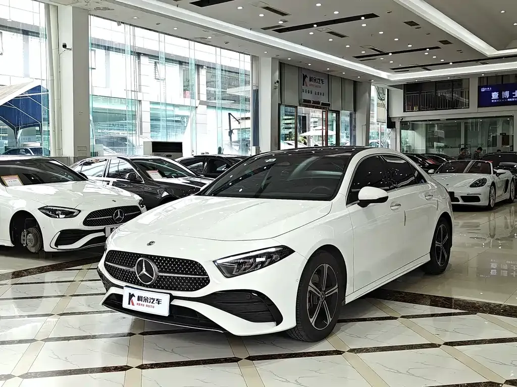 Mercedes-Benz A-Class — фото 9