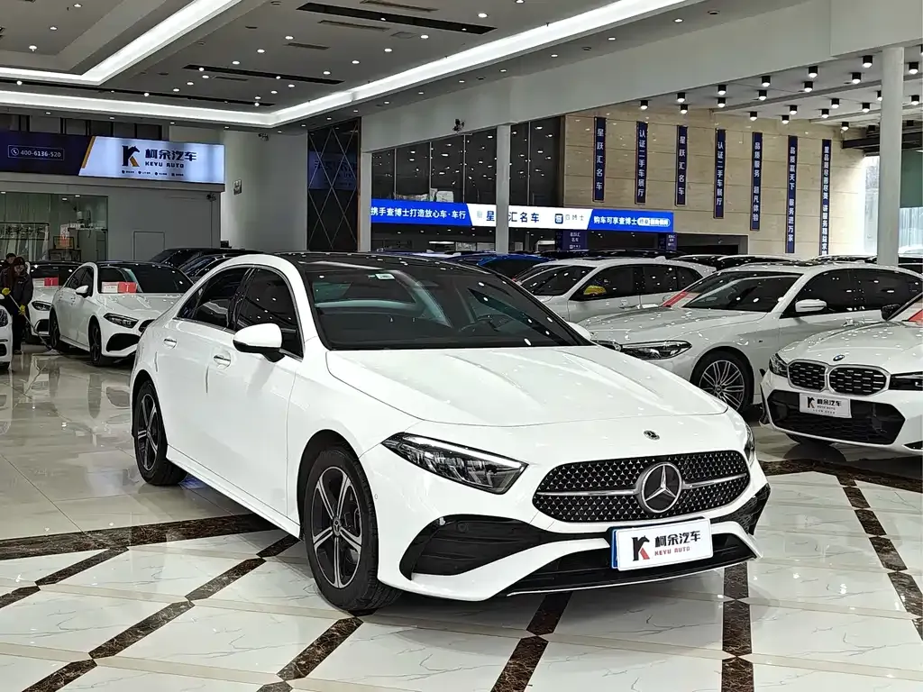 Mercedes-Benz A-Class — фото 8