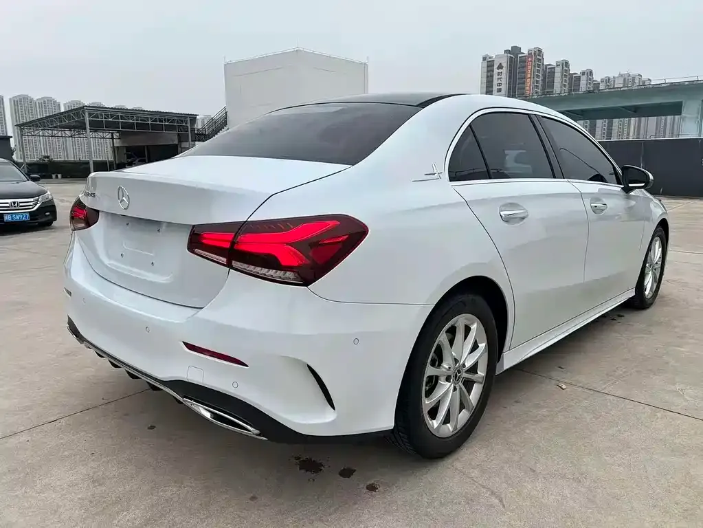 Mercedes-Benz A-Class — фото 10