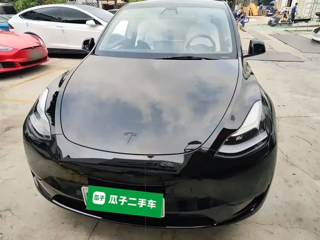 Tesla Model Y — фото 9