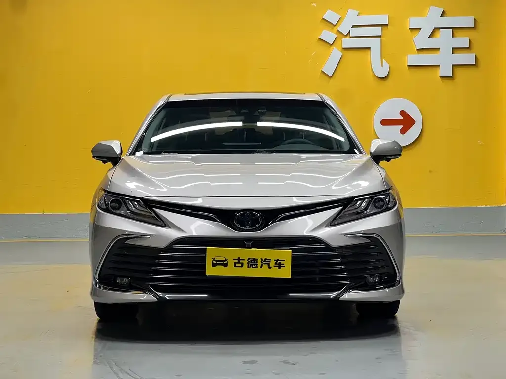 Toyota Camry 2023 из CN, фото 10