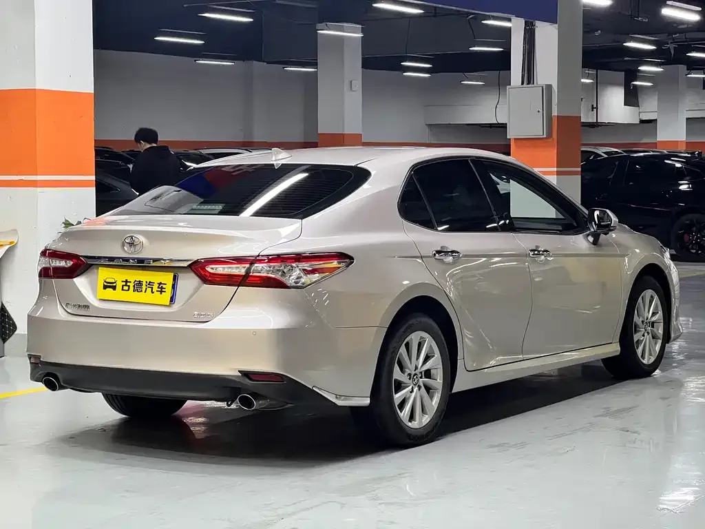 Toyota Camry 2023 из CN, фото 4