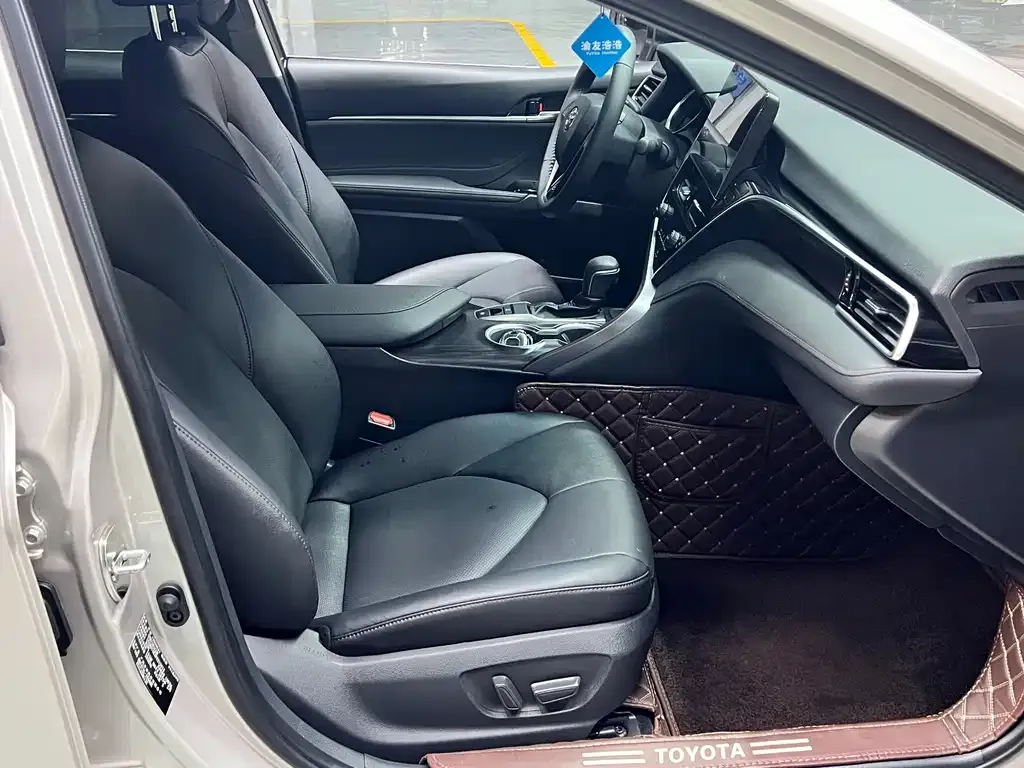Toyota Camry 2023 из CN, фото 3