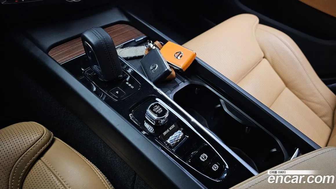 Volvo V60 2021 из KR, фото 8