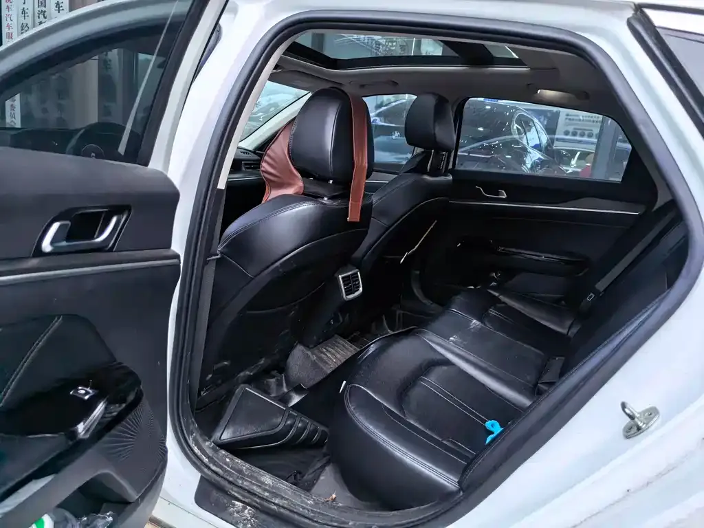 Kia K5 2021 из CN, фото 3