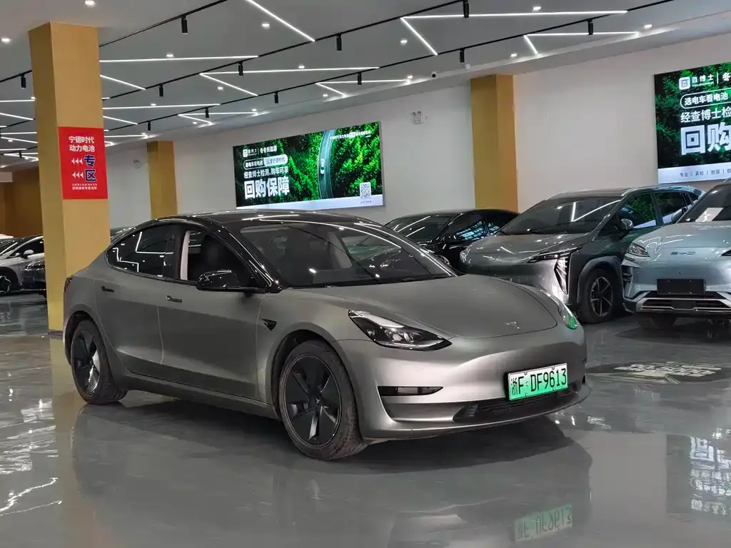 Tesla Model 3 — фото 7