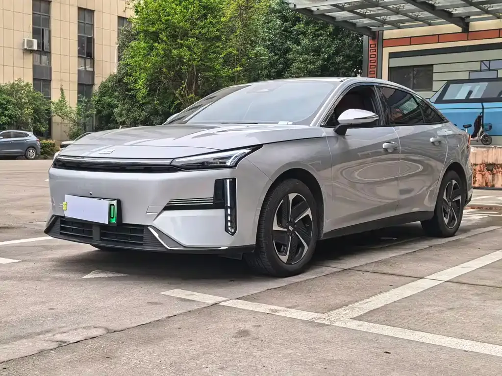 Geely Galaxy L6