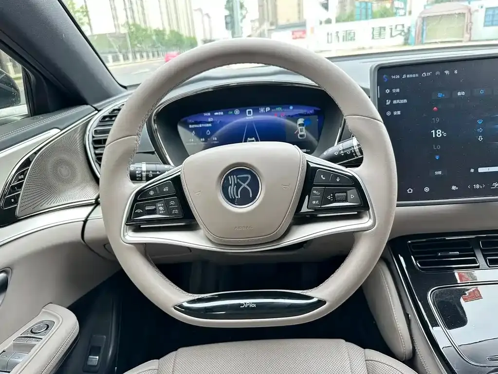 BYD Han 2025 из CN, фото 3