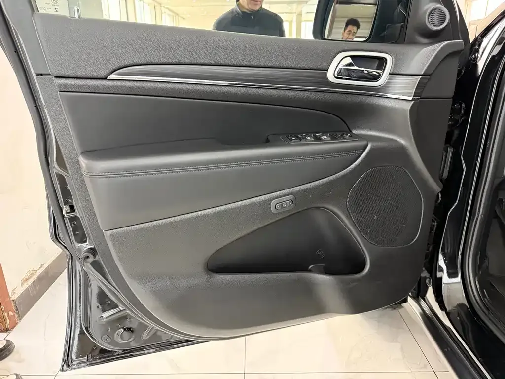 Jeep Grand Cherokee (Import) 2022 из CN, фото 5