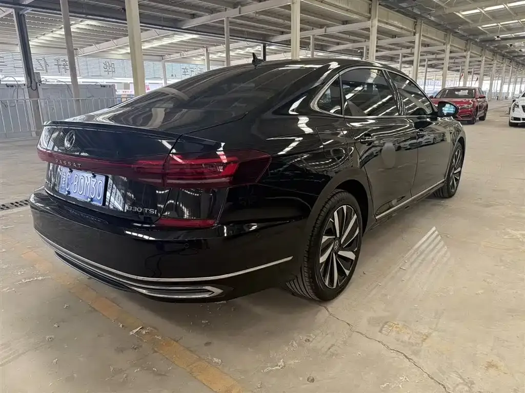 Volkswagen Passat — фото 5
