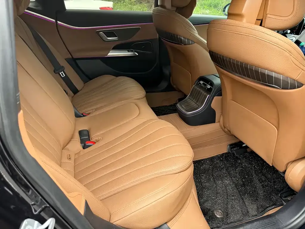 Mercedes-Benz E-Class 2024 из CN, фото 2