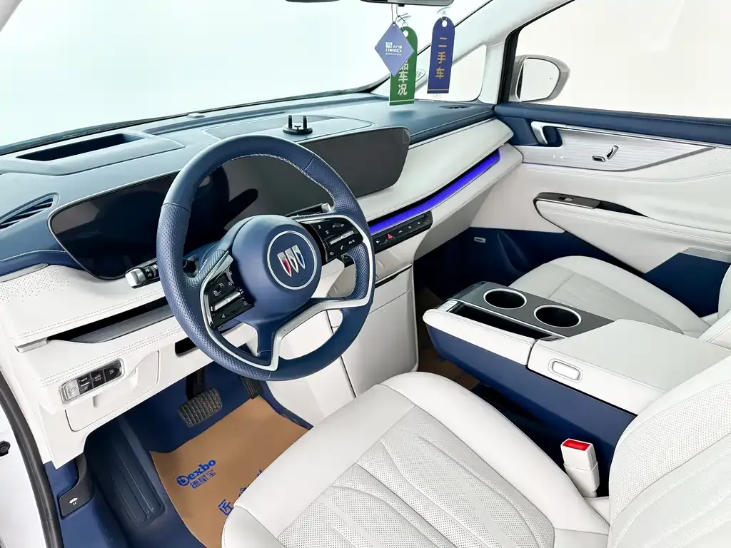 Buick GL8 Hybrid — фото 8