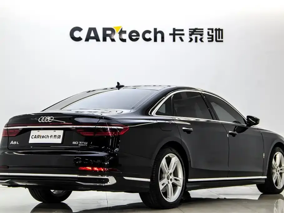 Audi A8 — фото 5