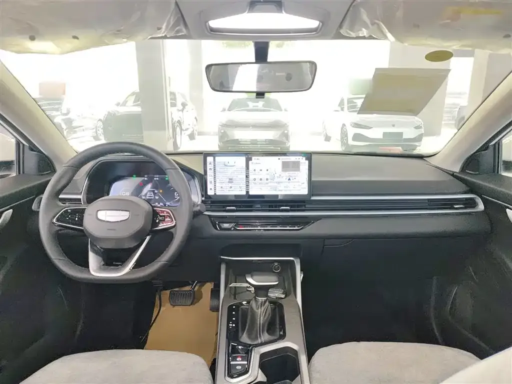 Geely Emgrand 2025 из CN, фото 2