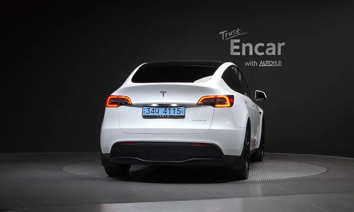 Tesla Model Y — фото 2