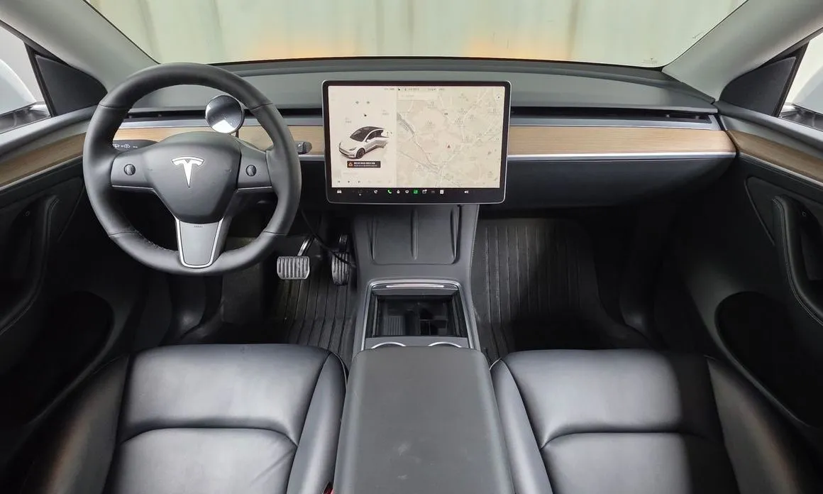 Tesla Model Y — фото 3