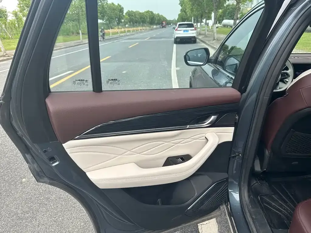 Geely Xingyue L — фото 3