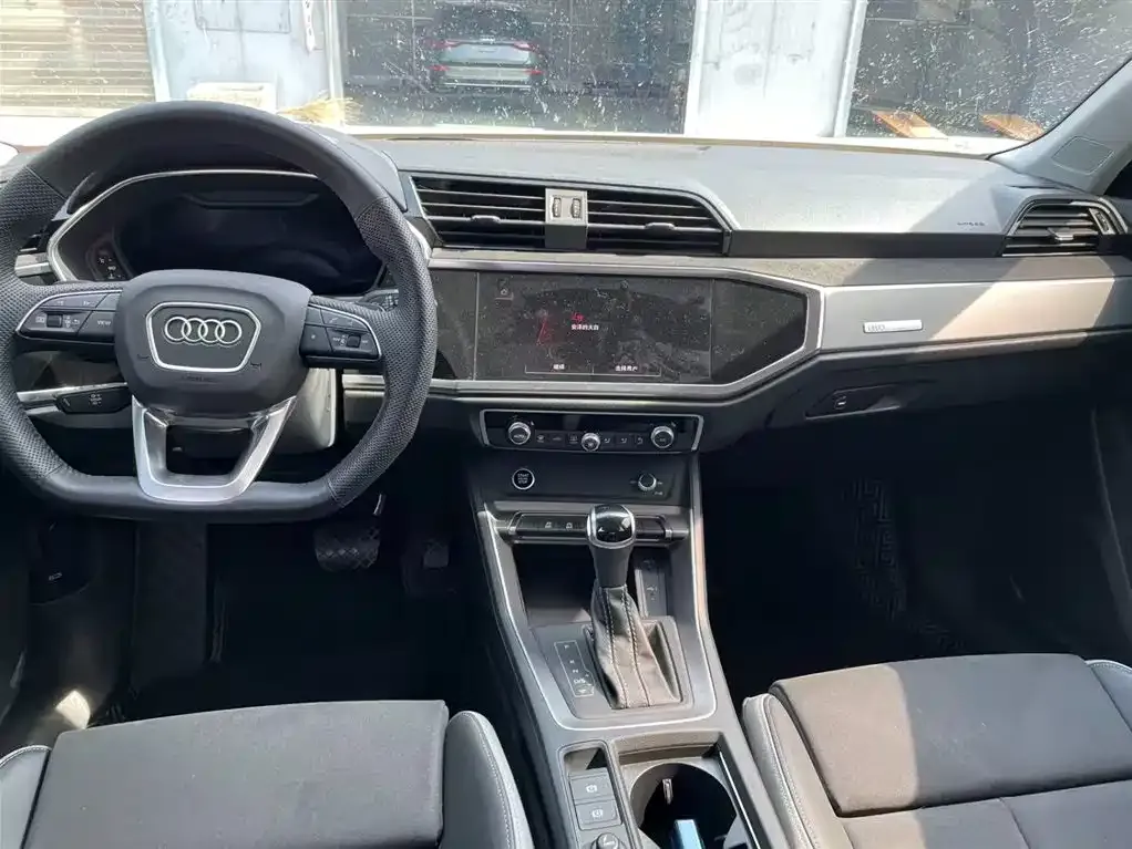 Audi Q3 — фото 9