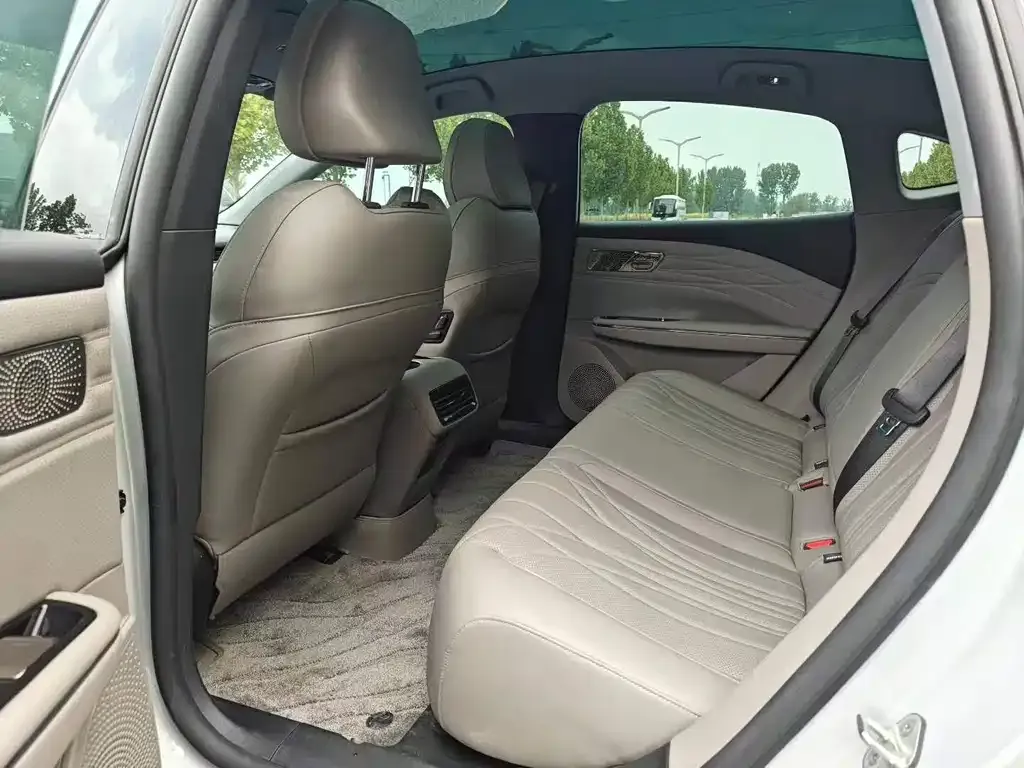 Geely Galaxy Xingyao 8 2025 из CN, фото 2