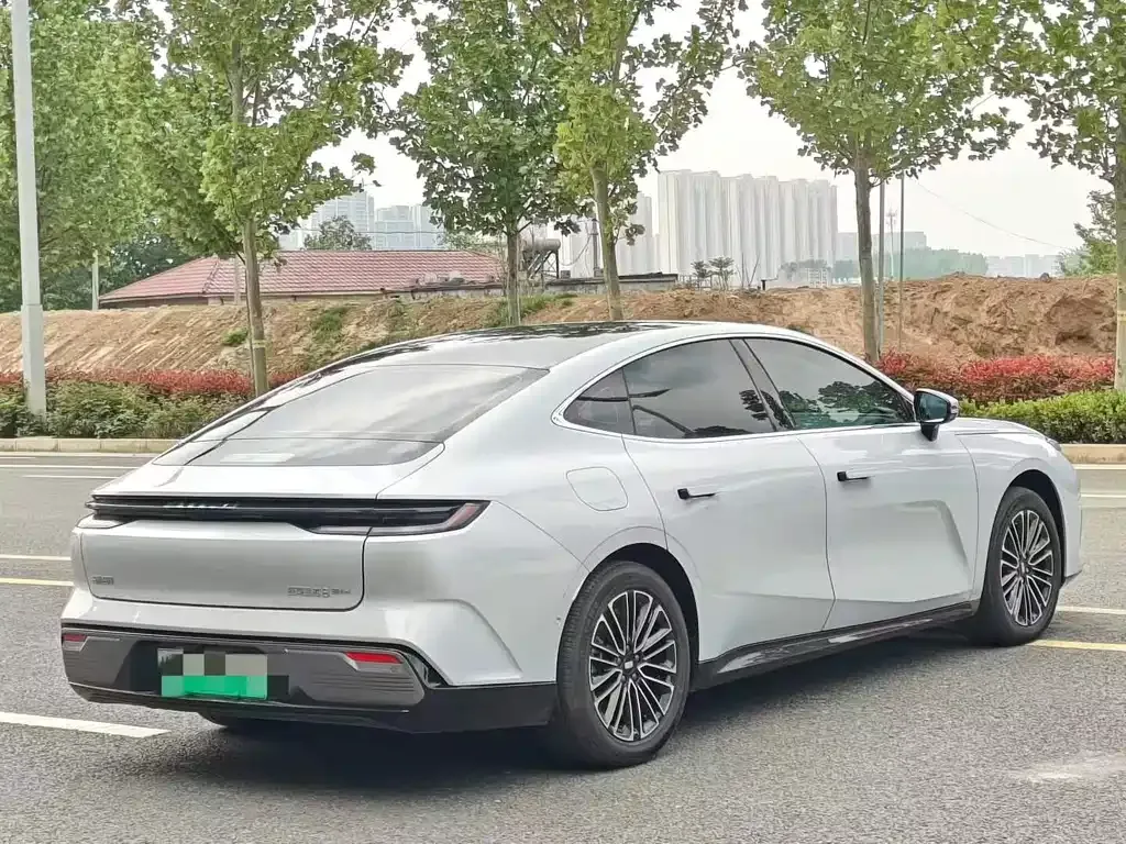 Geely Galaxy Xingyao 8 2025 из CN, фото 8