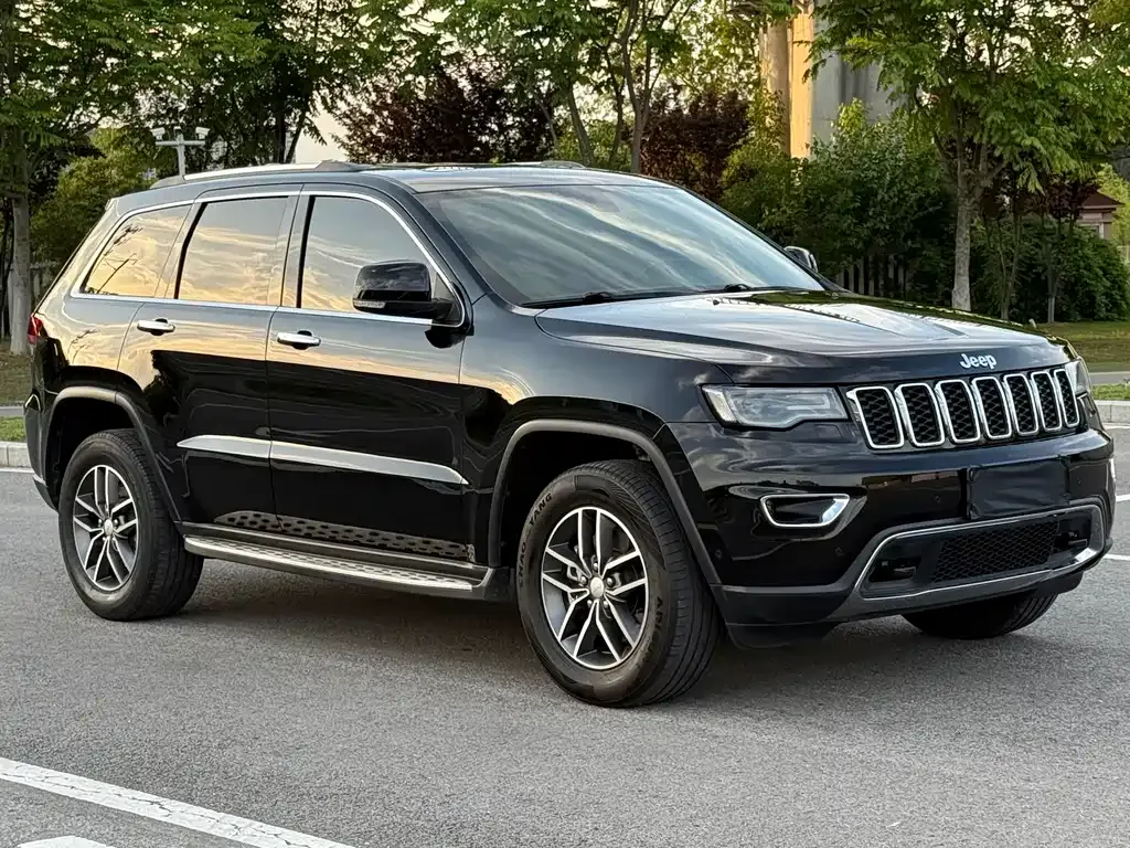 Jeep Grand Cherokee (Import) 2022 из CN, фото 10