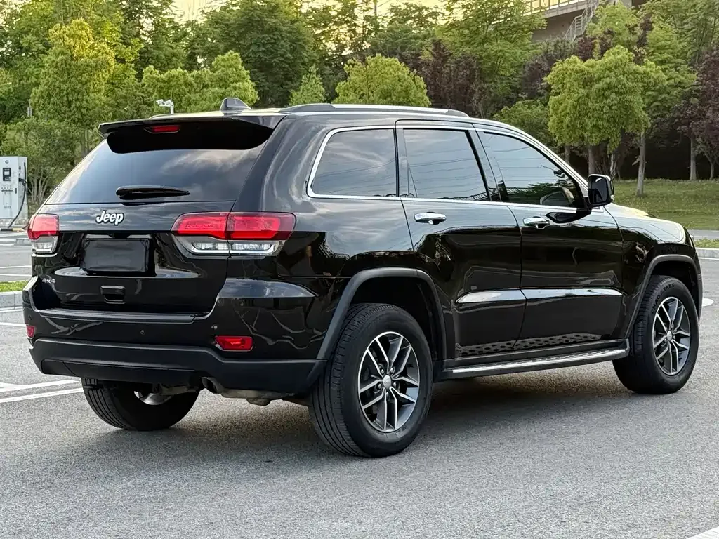 Jeep Grand Cherokee (Import) 2022 из CN, фото 8
