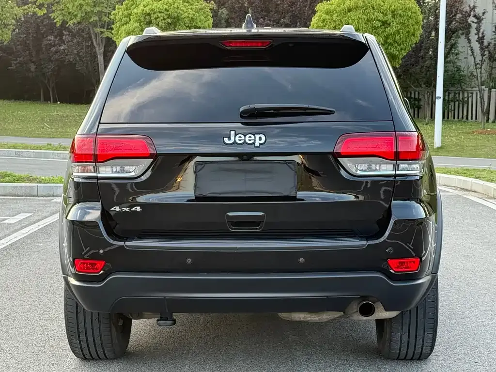 Jeep Grand Cherokee (Import) 2022 из CN, фото 2