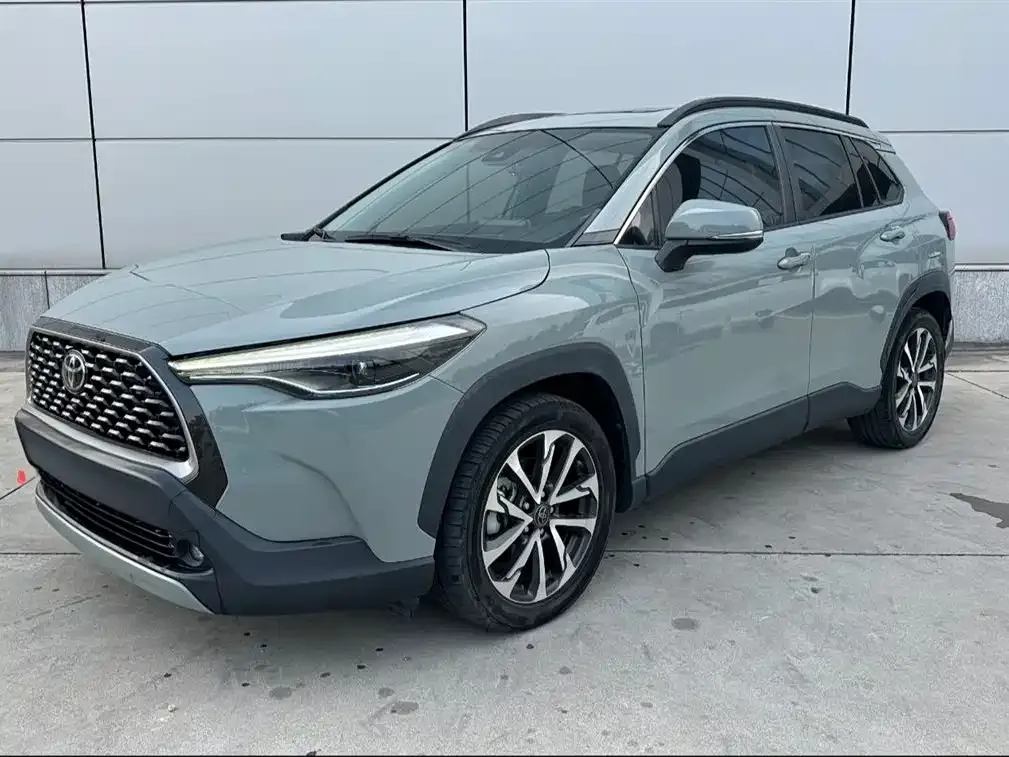 Toyota Corolla Cross — фото 1