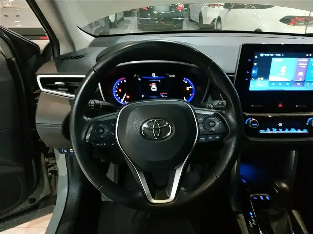 Toyota Corolla Cross — фото 2