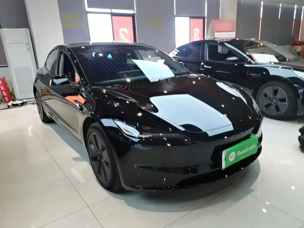Tesla Model 3 — фото 9