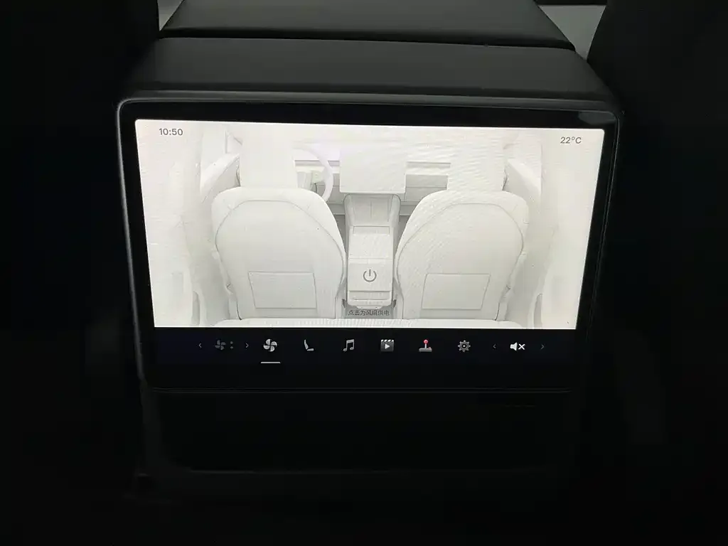 Tesla Model 3 — фото 9