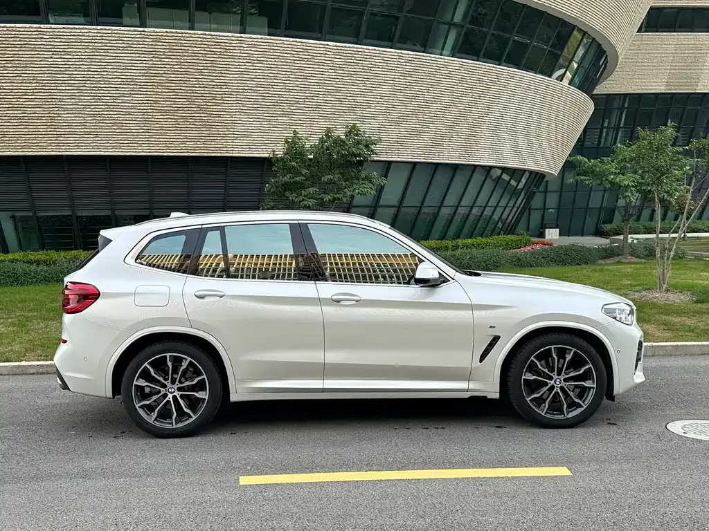 BMW X3 — фото 7