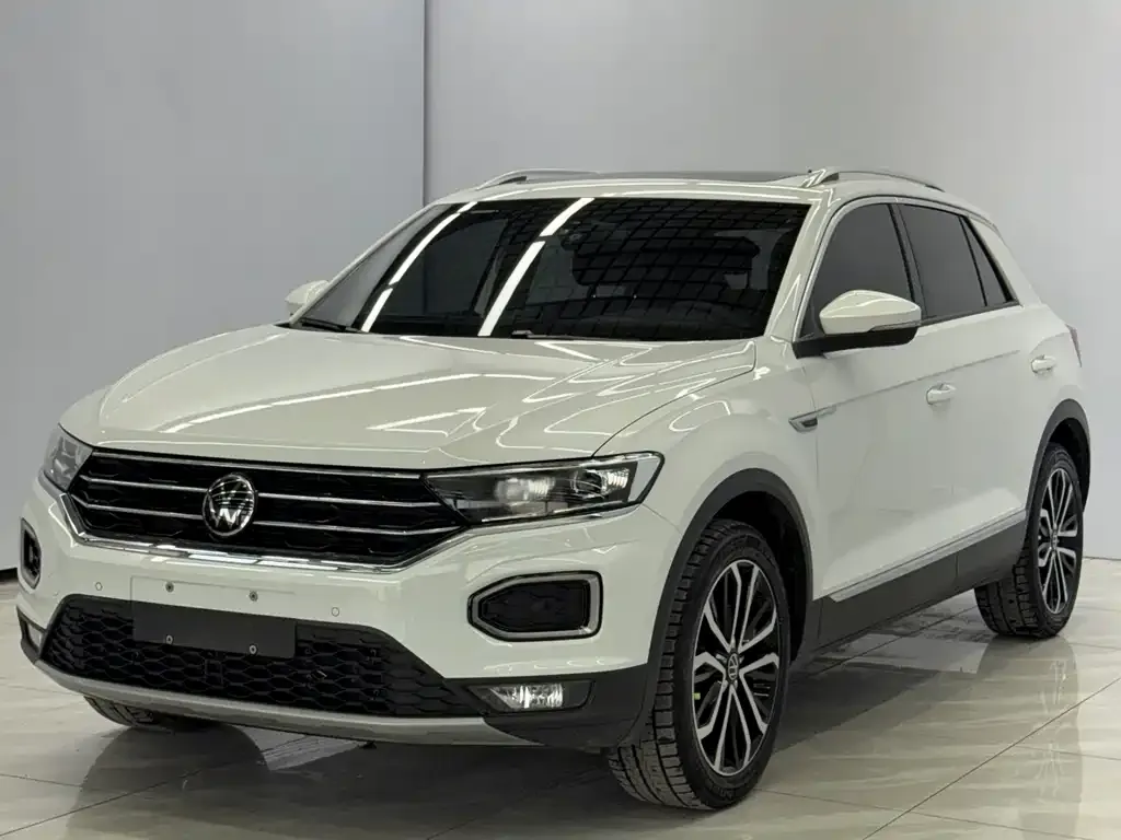 Volkswagen T-Roc — фото 1